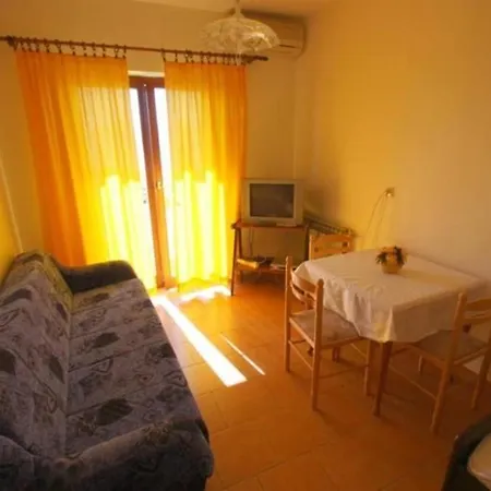 One-bedroom Near Sea 6 דירה נובי ווינודולסקי