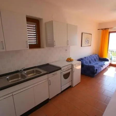 One-bedroom Near Sea 6 * נובי ווינודולסקי