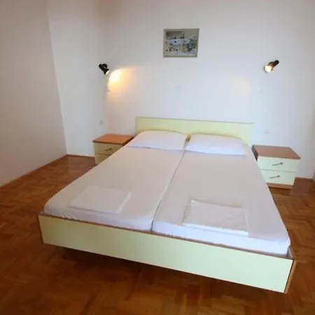 One-bedroom Near Sea 6 *