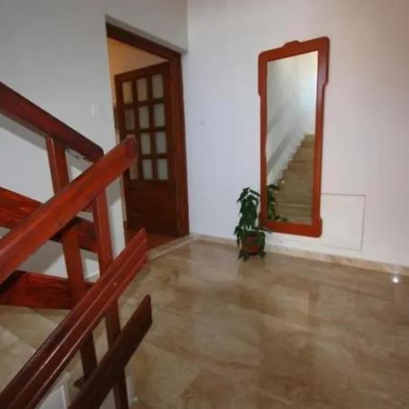 One-bedroom Near Sea 6 דירה *